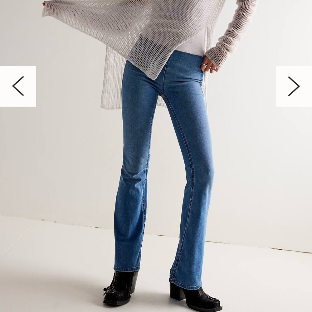 Free people; Penny Pull-On Flare Jeans size 25